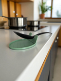 Löffelablage im Blatt-Design